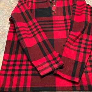Women’s Smith workwear size, large red and black flannel pullover shirt